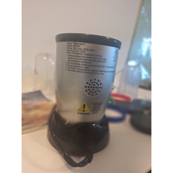 Magic Bullet Blender MB1001, 120V,250W,60Hz,Works Accessories & Booklet Included - Picture 5 of 8